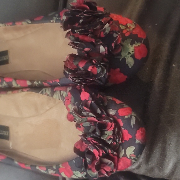 Steve Madden luxe black red roses Floral satin Ballet Flats 9 - Picture 3 of 6